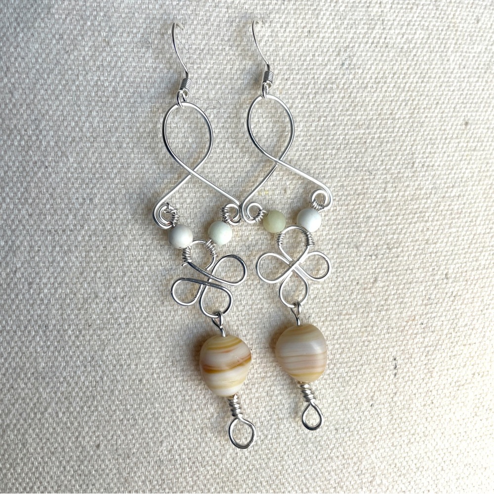 NWOT Hand Crafted Silver Plated and Cream Stone Dangle Earrings